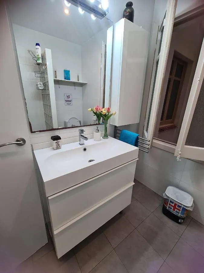 Rooms In The Center Of Barcelona Bed and breakfast