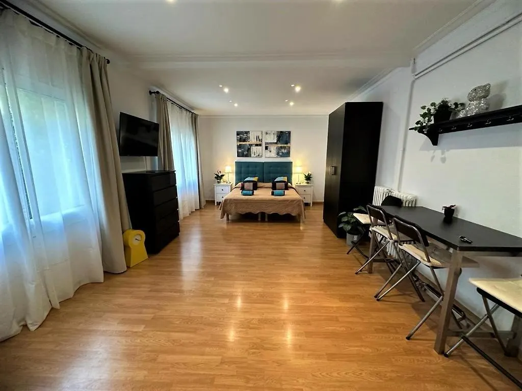 Rooms In The Center Of Barcelona 0*,  España